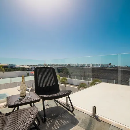 Ocean Wave - Sea Views - Free Private Heated Pool Βίλα *