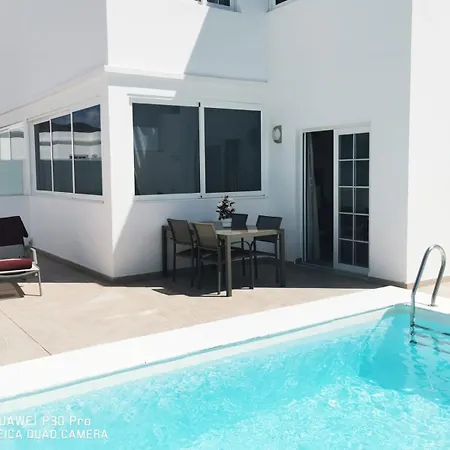 וילה Ocean Wave - Sea Views - Free Private Heated Pool