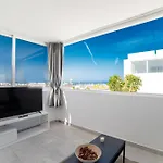 Ocean Wave - Sea Views - Free Private Heated Pool ヴィラ *