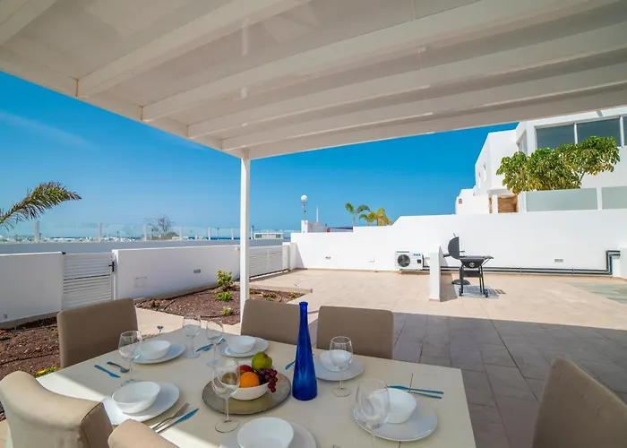 Ocean Wave - Sea Views - Free Private Heated Pool *