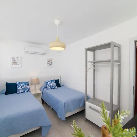 Ocean Wave - Sea Views - Free Private Heated Pool *