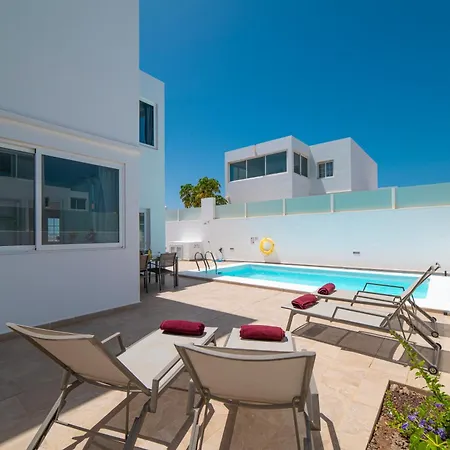 Ocean Wave - Sea Views - Private Pool