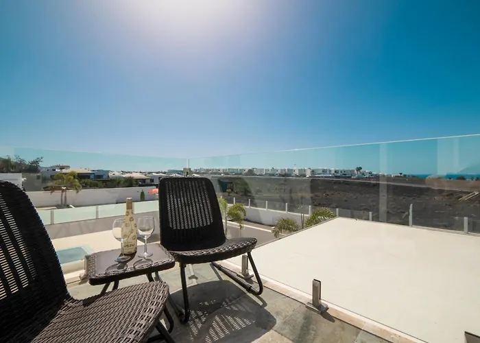 Ocean Wave - Sea Views - Free Private Heated Pool Villa *