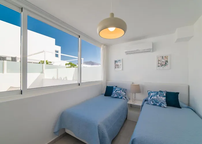 Ocean Wave - Sea Views - Free Private Heated Pool Villa