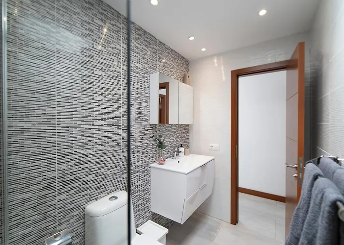 Ocean Wave - Sea Views - Free Private Heated Pool Villa