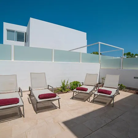 Ocean Wave - Sea Views - Free Private Heated Pool