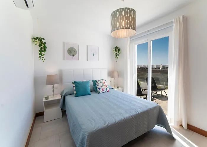 Ocean Wave - Sea Views - Free Private Heated Pool *