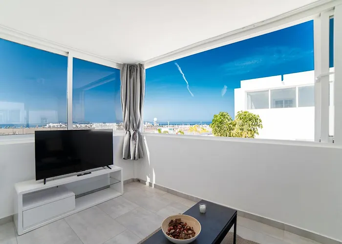 Ocean Wave - Sea Views - Free Private Heated Pool Villa *