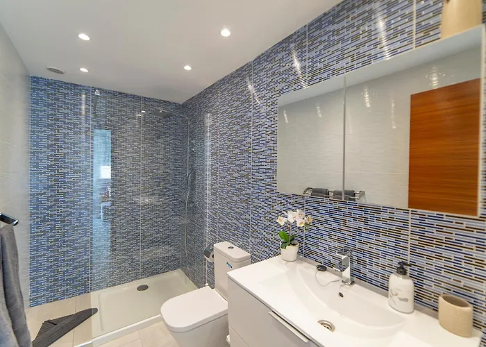 Ocean Wave - Sea Views - Free Private Heated Pool *